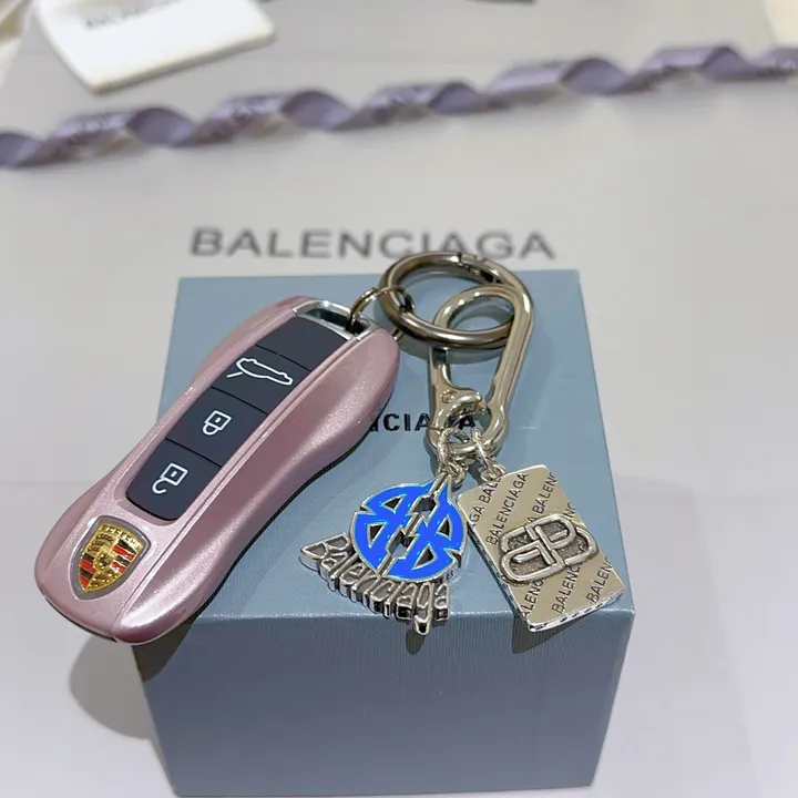スーパーコピー バレンシアガ キーホルダー