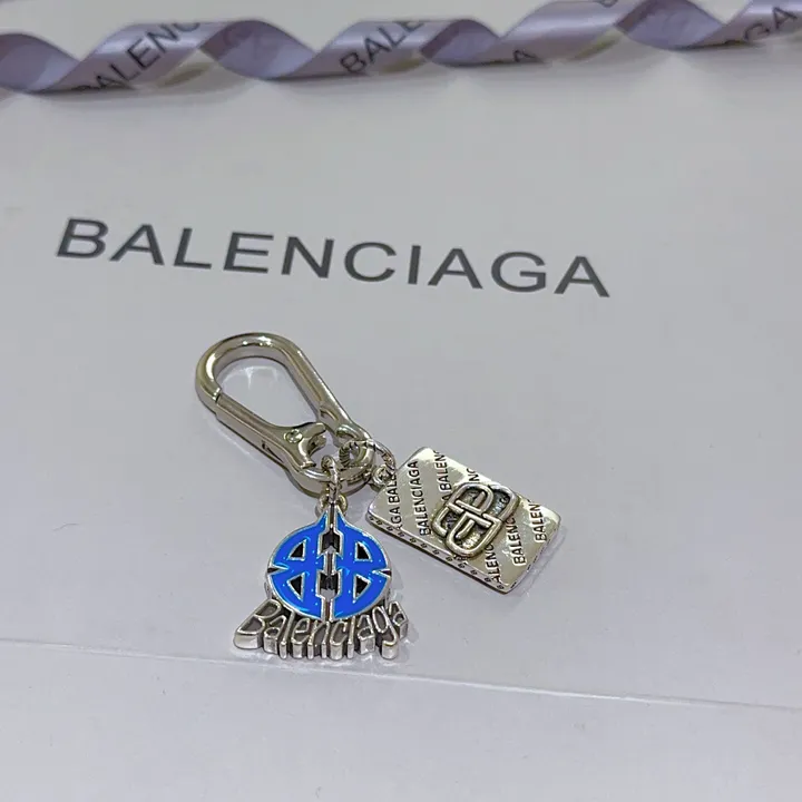 スーパーコピー バレンシアガ キーホルダー