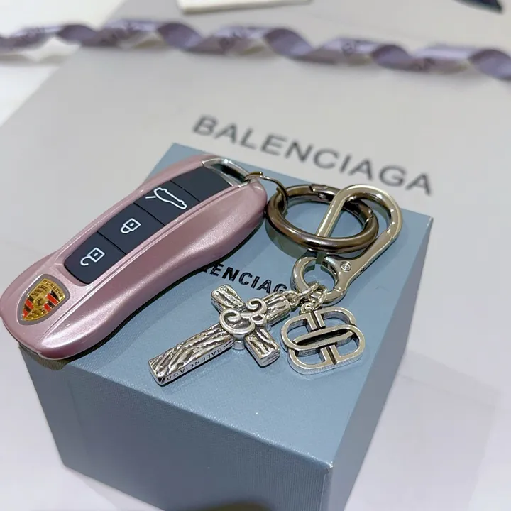 スーパーコピー バレンシアガ キーホルダー