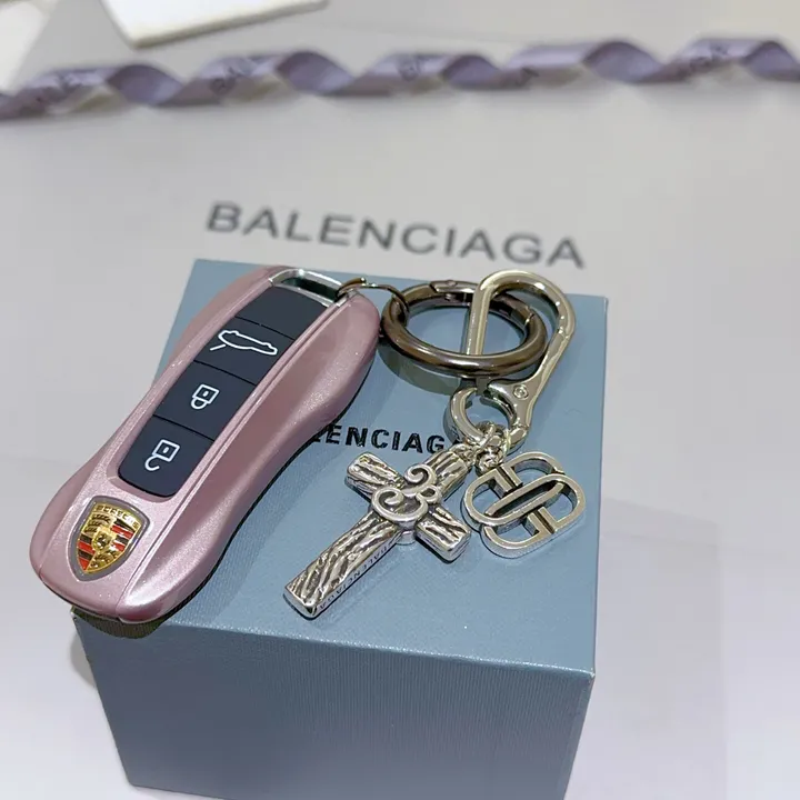 スーパーコピー バレンシアガ キーホルダー