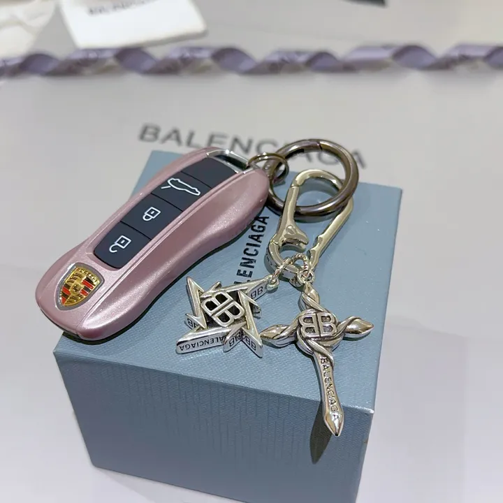 スーパーコピー バレンシアガ キーホルダー