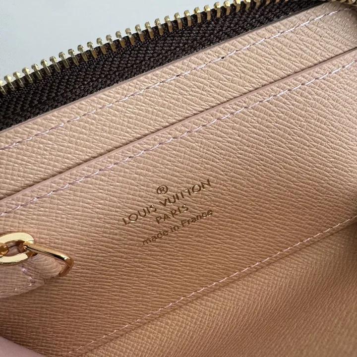 スーパーコピー ルイヴィトン キーホルダー