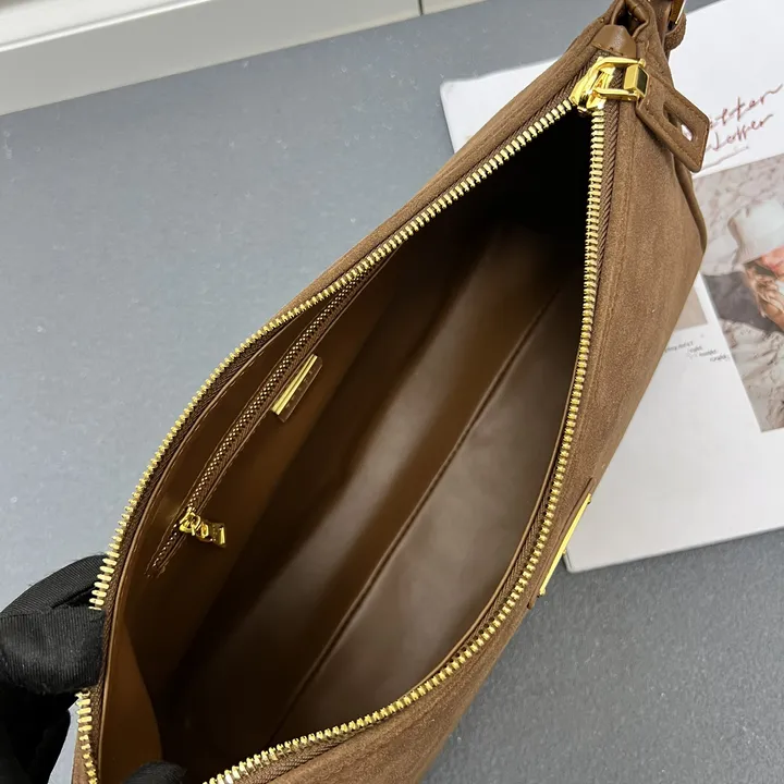 スーパーコピー プラダ キーホルダー