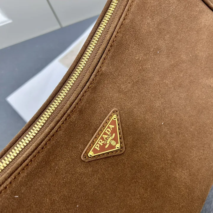 スーパーコピー プラダ キーホルダー