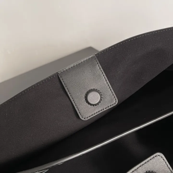 スーパーコピー ボッテガ ヴェネタ キーホルダー