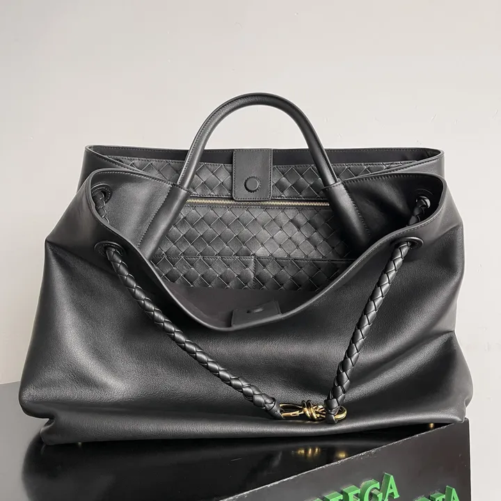 スーパーコピー ボッテガ ヴェネタ キーホルダー