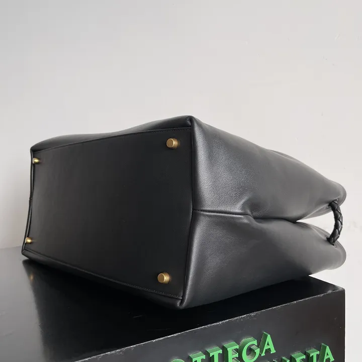 スーパーコピー ボッテガ ヴェネタ キーホルダー