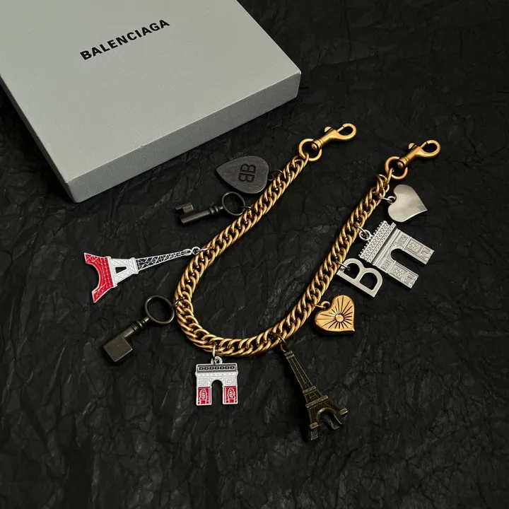 スーパーコピー バレンシアガ キーホルダー