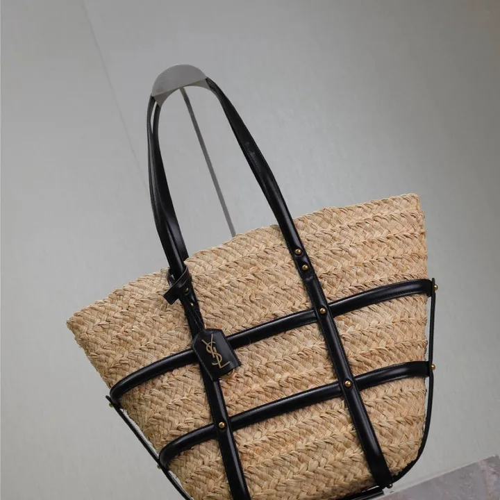 スーパーコピー イブサンローラン キーホルダー