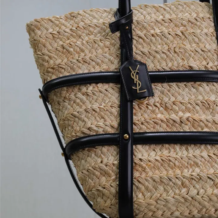 スーパーコピー イブサンローラン キーホルダー