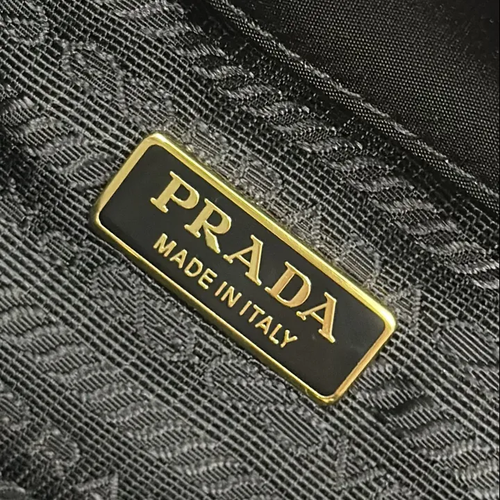 スーパーコピー プラダ キーホルダー