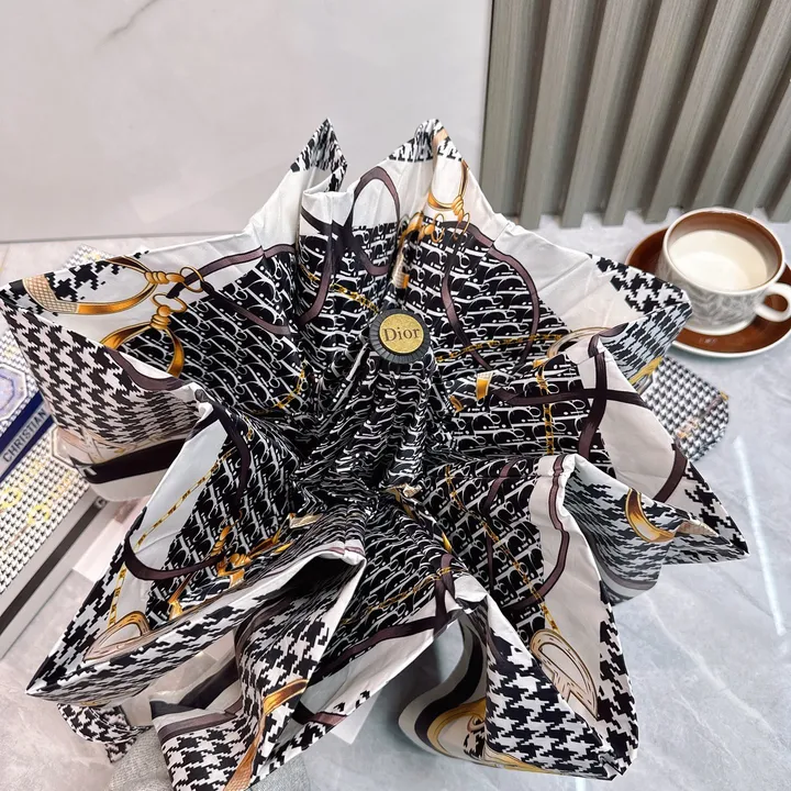 スーパーコピー ディオール 傘