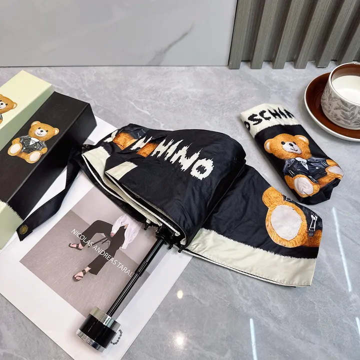 スーパーコピー カウズ 傘