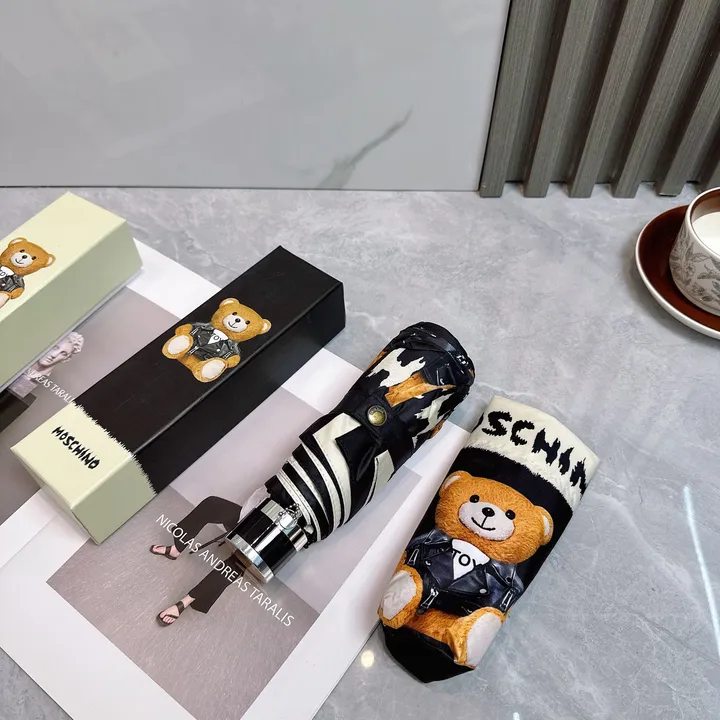 スーパーコピー カウズ 傘