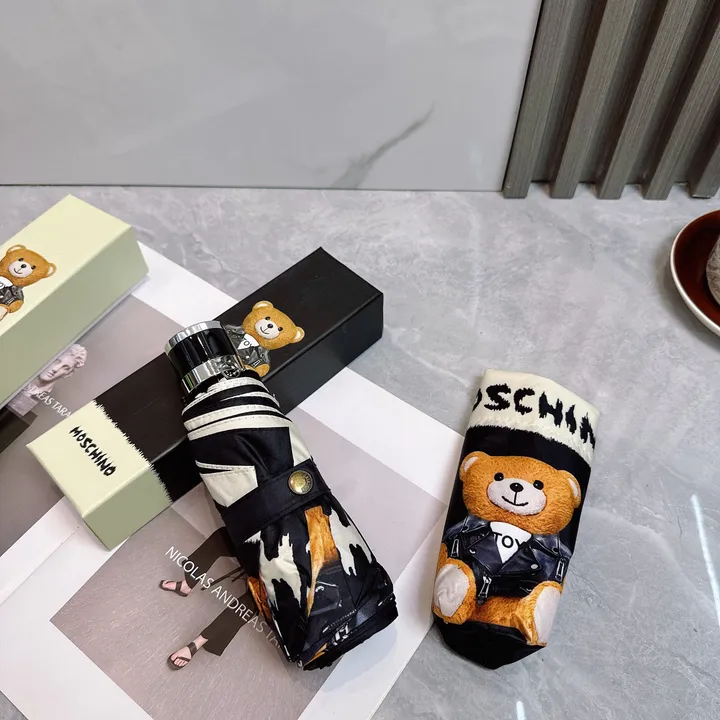 スーパーコピー カウズ 傘