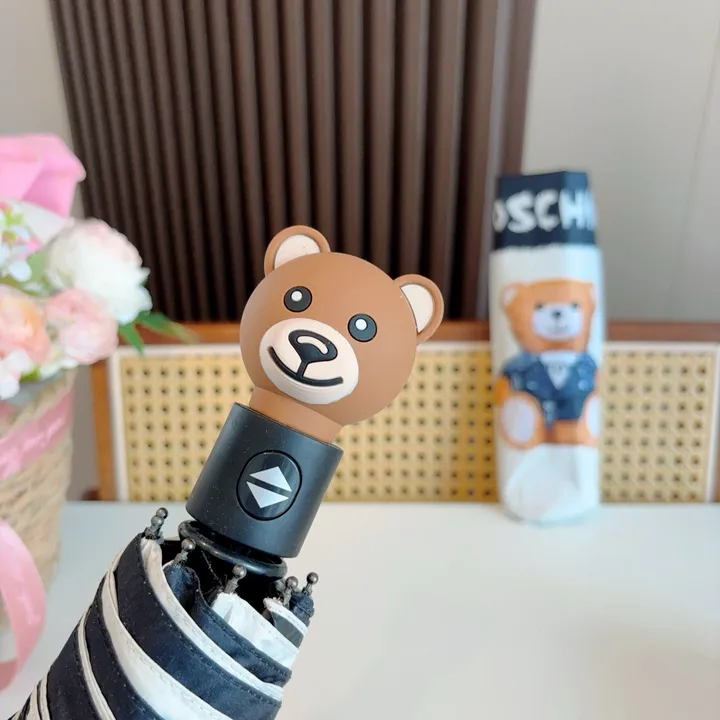 スーパーコピー カウズ 傘