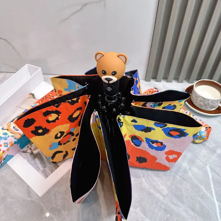 スーパーコピー カウズ 傘