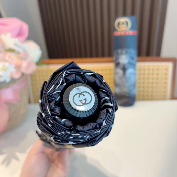 スーパーコピー グッチ 傘