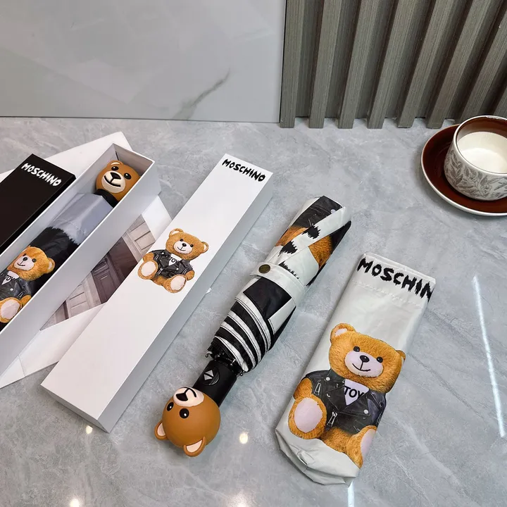 スーパーコピー カウズ 傘