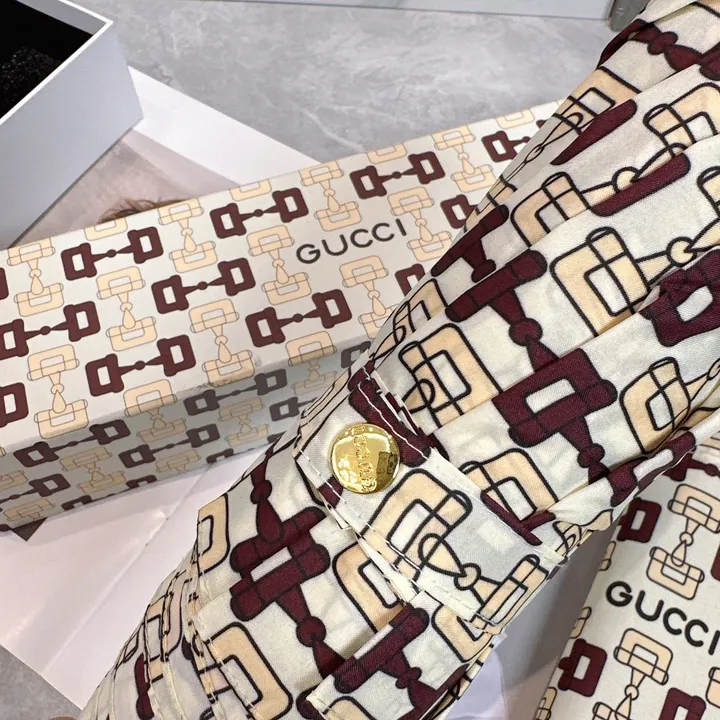 スーパーコピー グッチ 傘