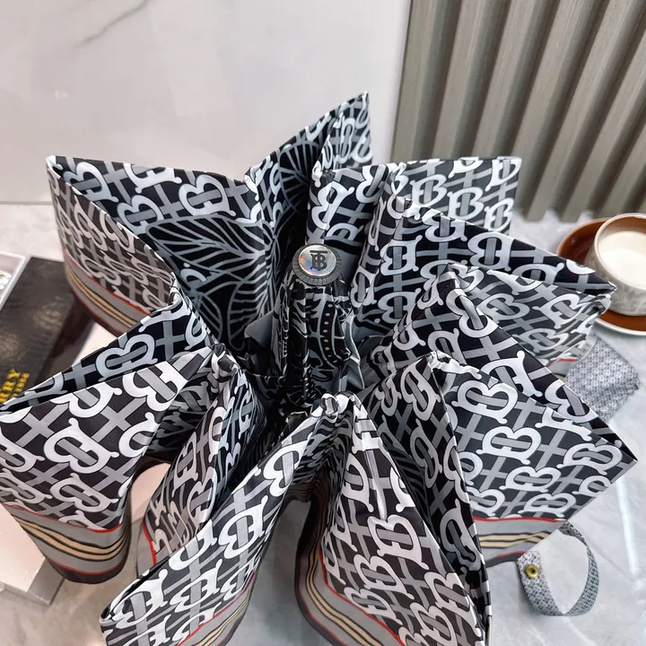 スーパーコピー バレンシアガ 傘