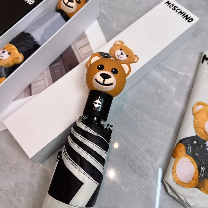 スーパーコピー カウズ 傘