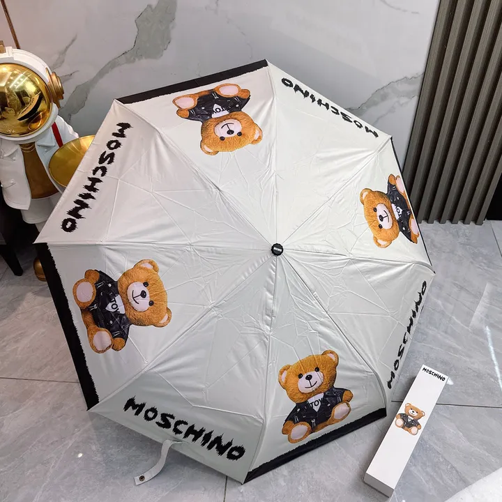 スーパーコピー カウズ 傘