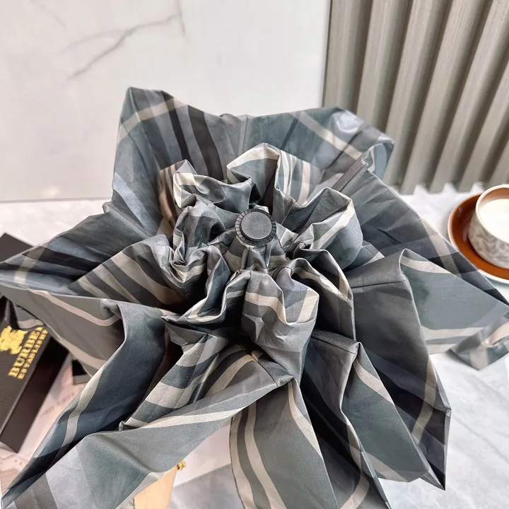 スーパーコピー バレンシアガ 傘