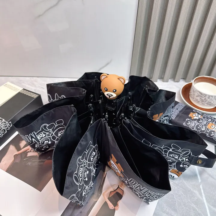 スーパーコピー カウズ 傘