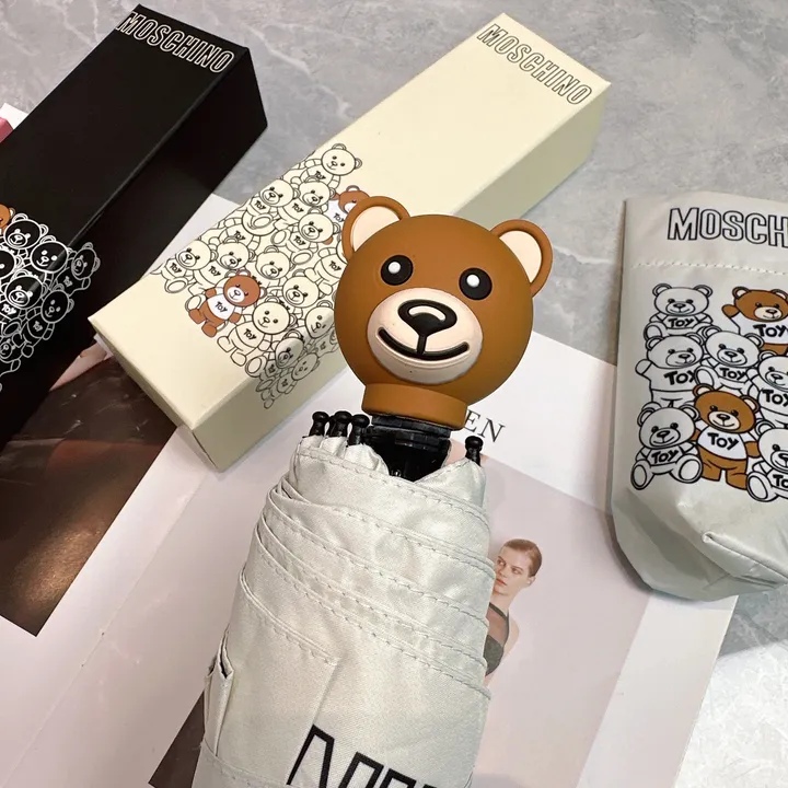 スーパーコピー カウズ 傘