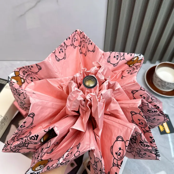 スーパーコピー カウズ 傘