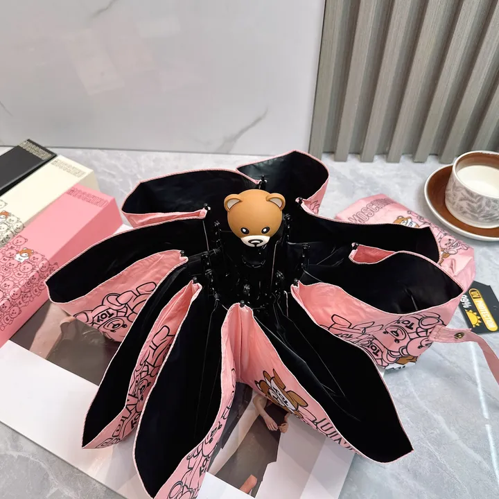 スーパーコピー カウズ 傘