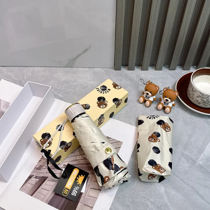 スーパーコピー カウズ 傘