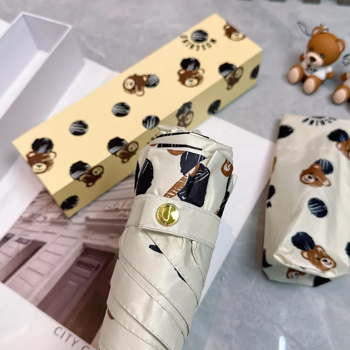 スーパーコピー カウズ 傘