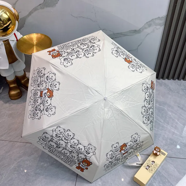 スーパーコピー カウズ 傘