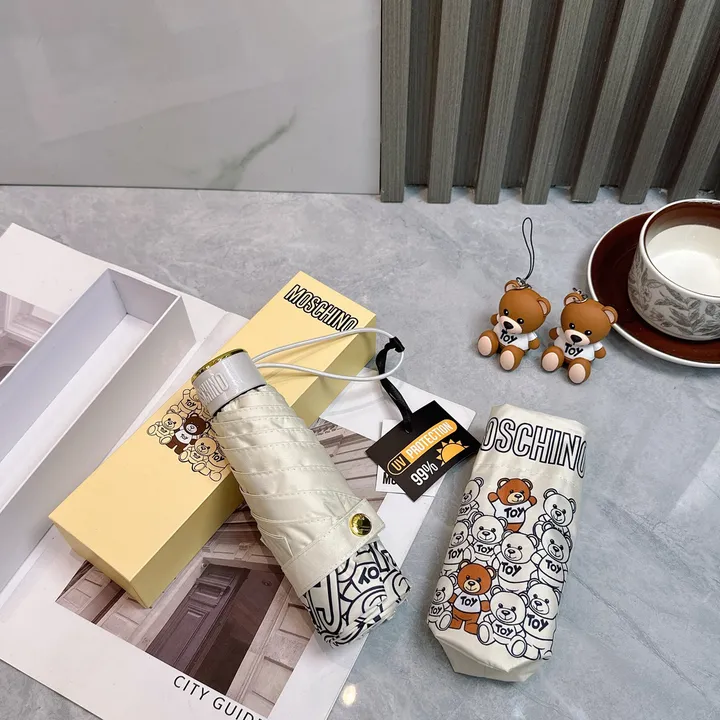 スーパーコピー カウズ 傘