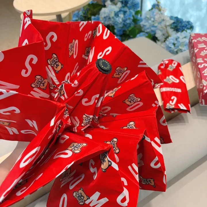 スーパーコピー カウズ 傘