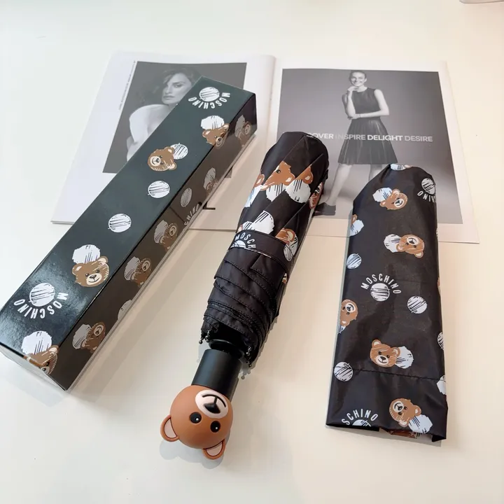 スーパーコピー カウズ 傘