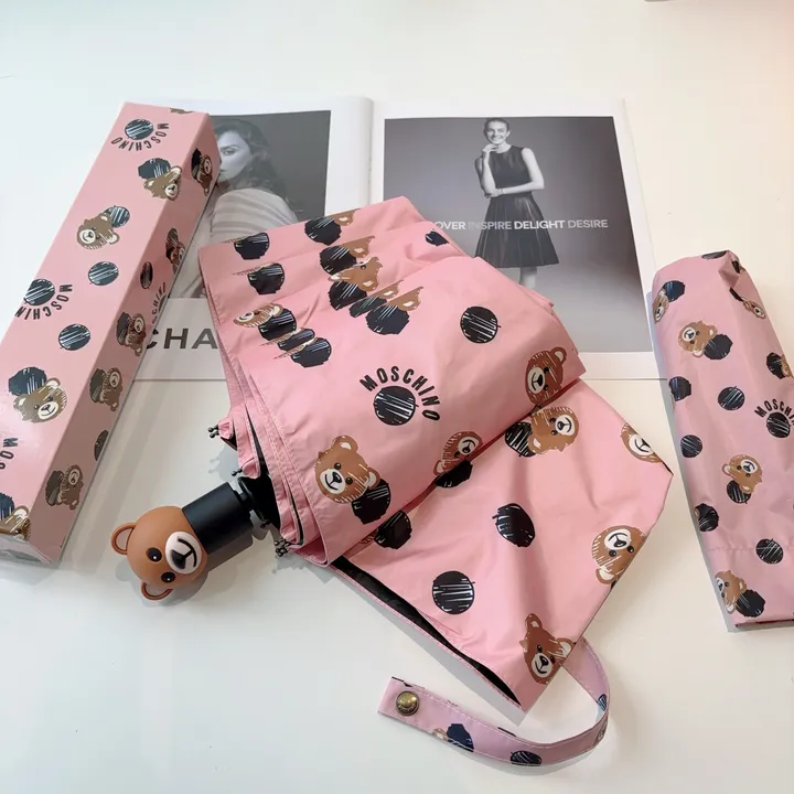 スーパーコピー カウズ 傘