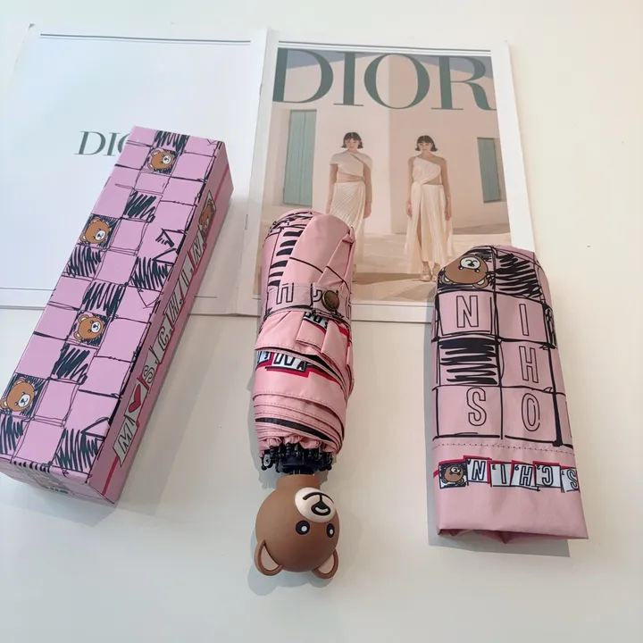 スーパーコピー カウズ 傘