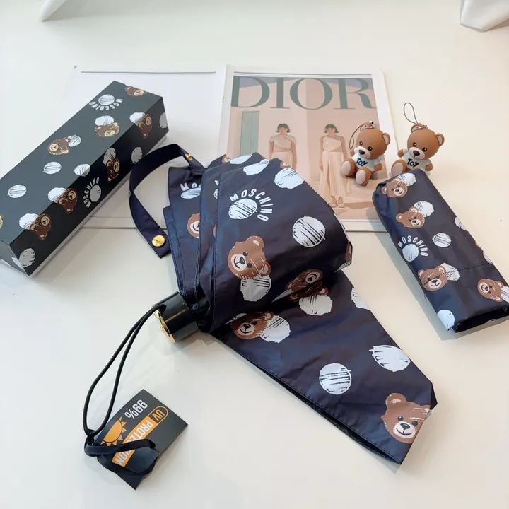 スーパーコピー カウズ 傘