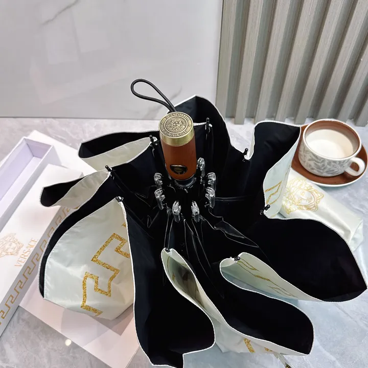 スーパーコピー ヴェルサーチ 傘