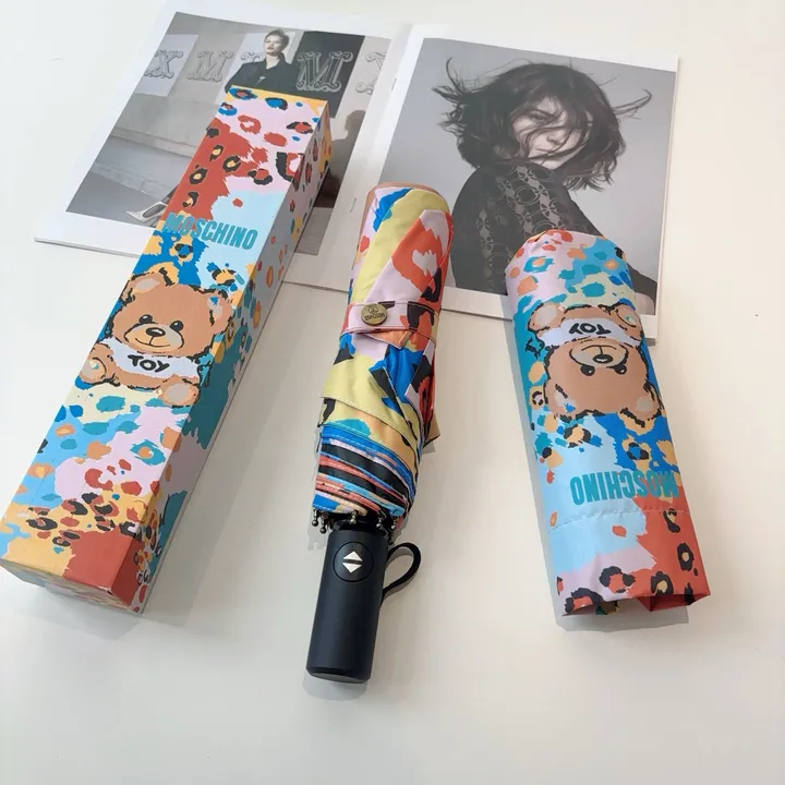 スーパーコピー カウズ 傘