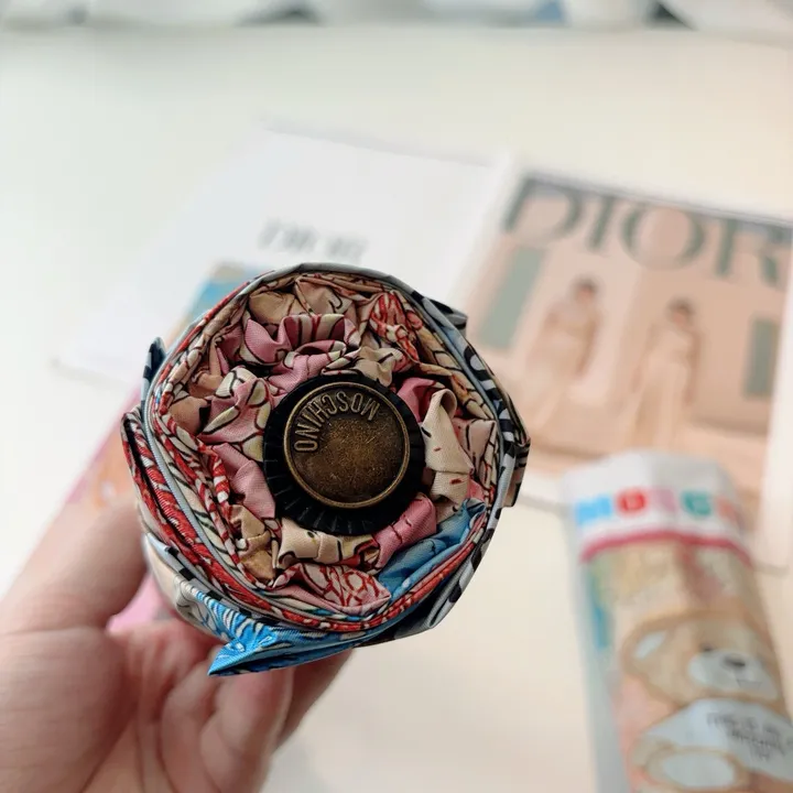 スーパーコピー モスキーノ 傘