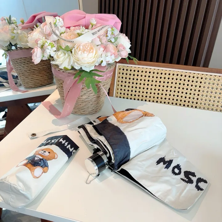 スーパーコピー モスキーノ 傘