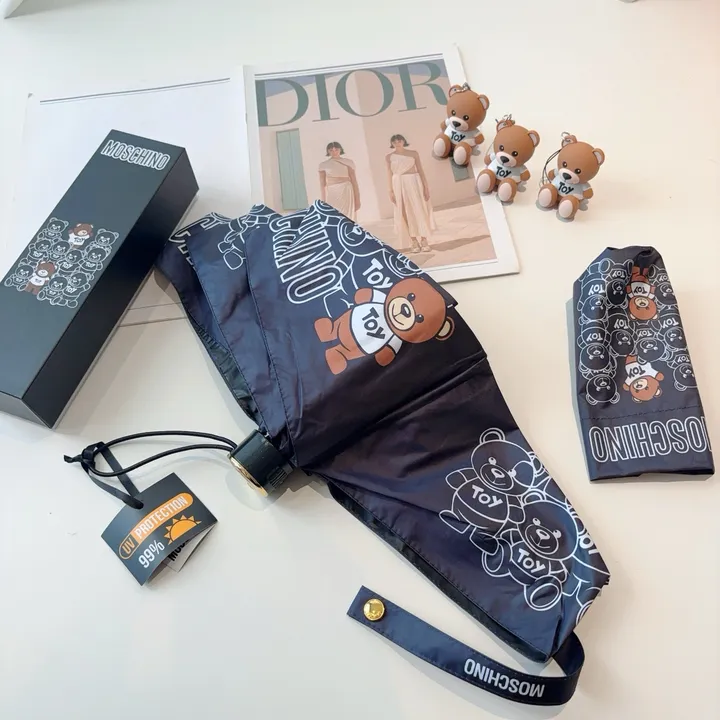 スーパーコピー カウズ 傘