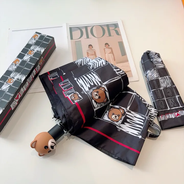 スーパーコピー カウズ 傘