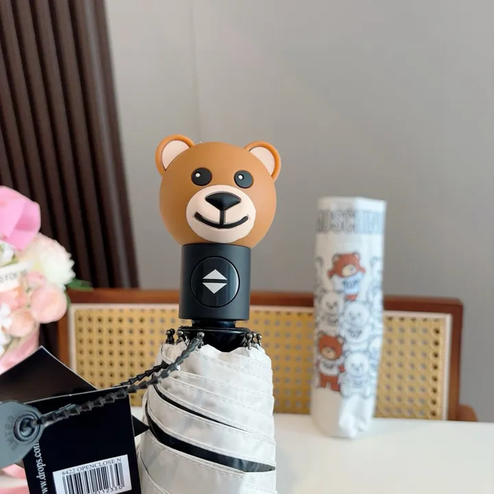 スーパーコピー カウズ 傘