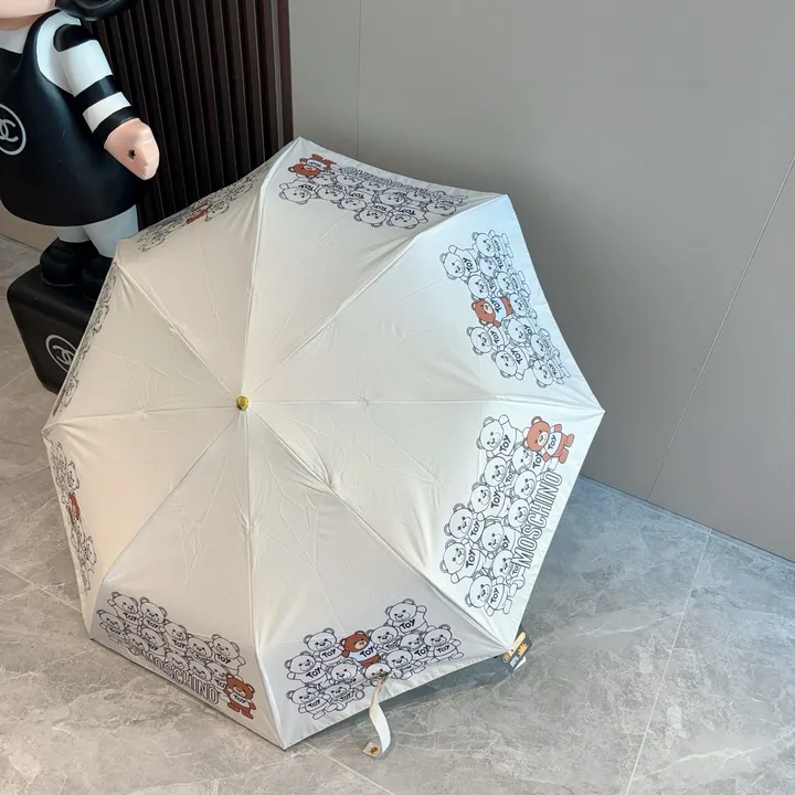 スーパーコピー カウズ 傘