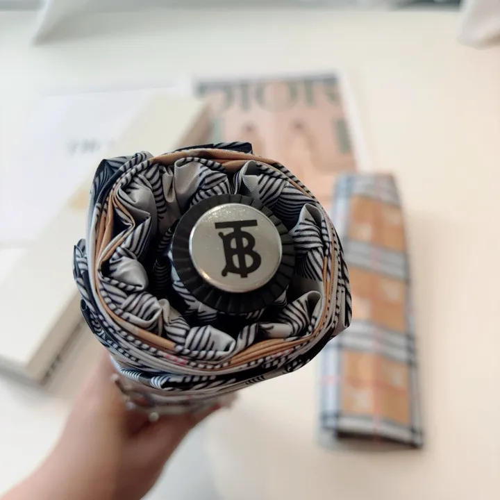 スーパーコピー バレンシアガ 傘